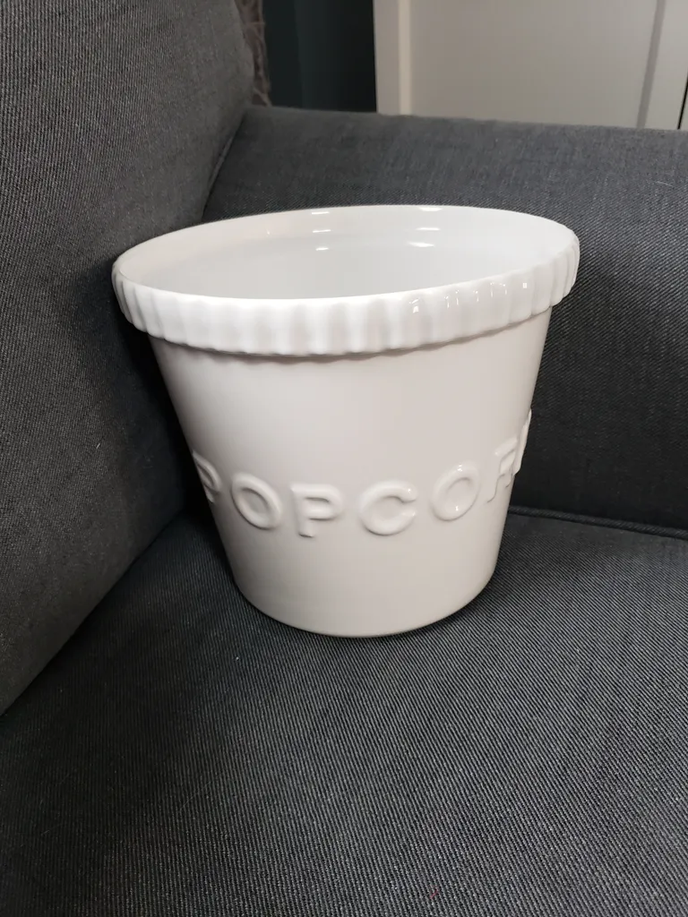 Popcorn bucket photo 1