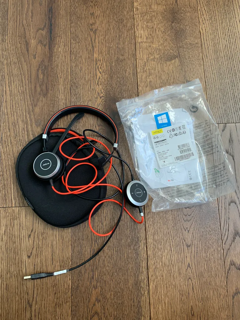 Jabra headphone set photo 1