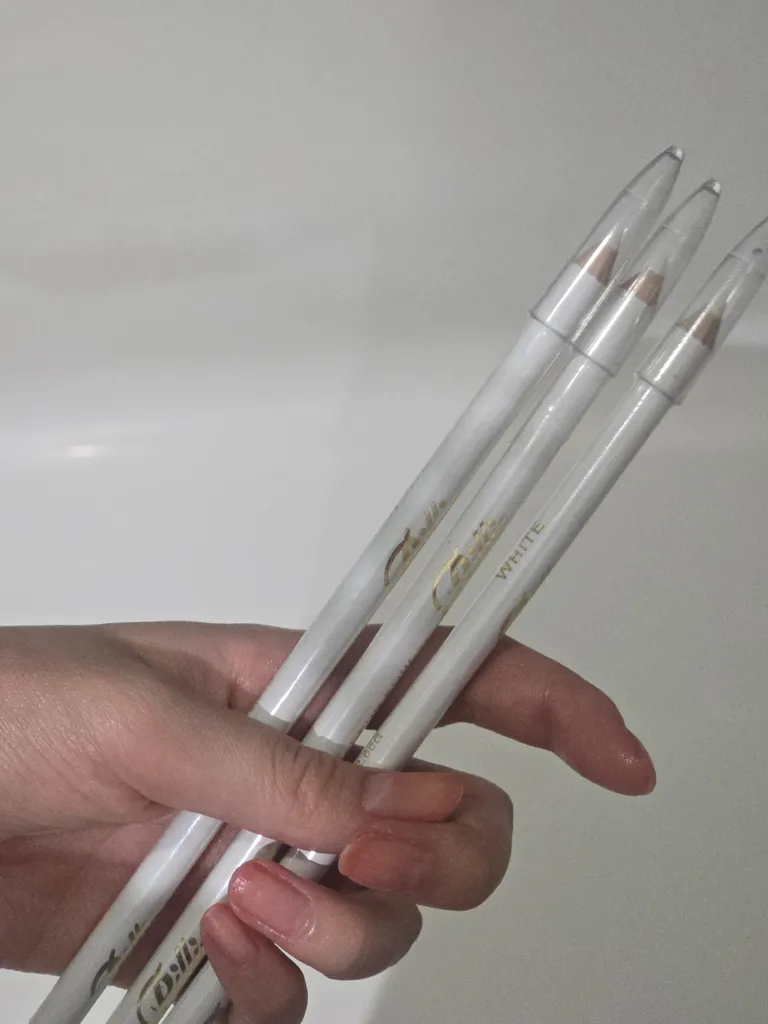 Billie White Kohl Liner Pencil photo 1