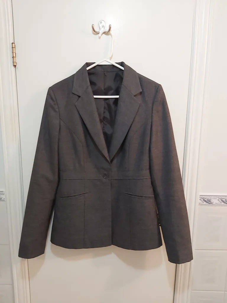 Formal grey blazer photo 1