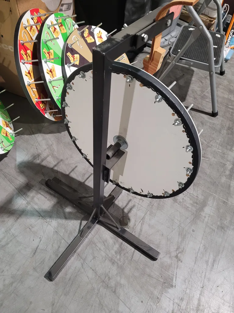 Prize wheel w sturdy base photo 1