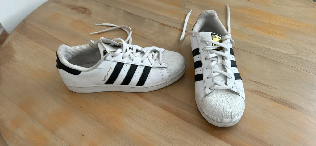 *****SOLD***Adidas Superstar sneakers Size 8 fits women’s 9 photo 1