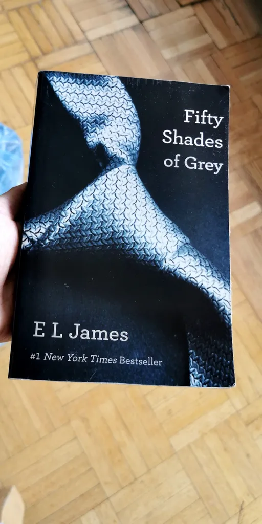 🆓 50 shades of grey  photo 1