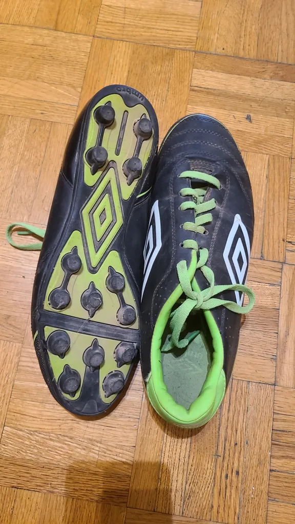 Softball shoes size 10.5 mens photo 1