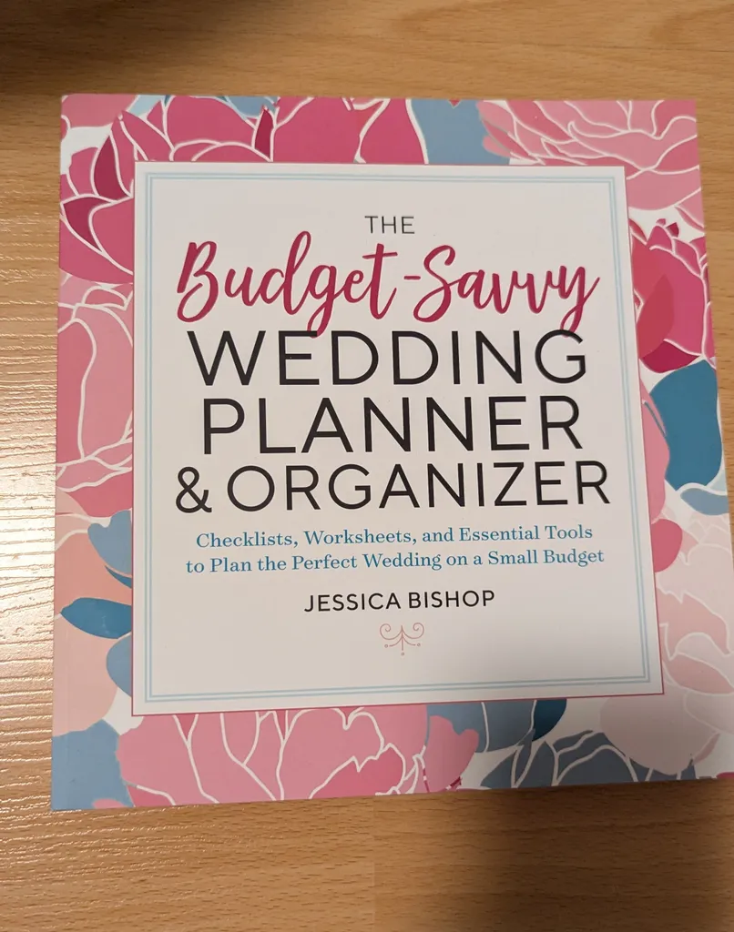Brand New The Budget-Savvy Wedding Planner & Organizer photo 1