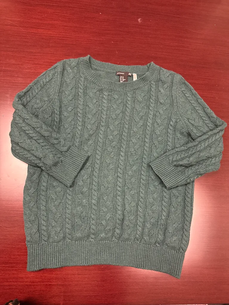 Green sweater  photo 1