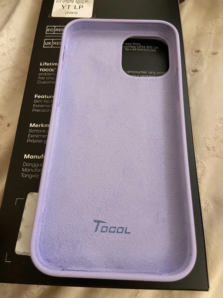 iPhone 12 case + 2 screen protectors photo 1