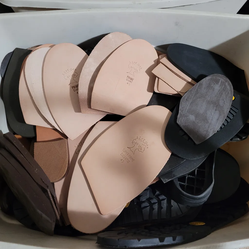 Leather and rubber shoe repair  photo 1