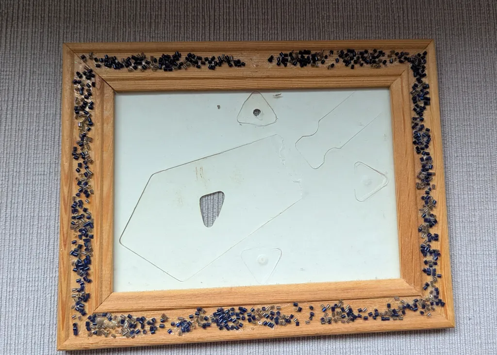 Wooden Picture Frame with Bead Decor  photo 1