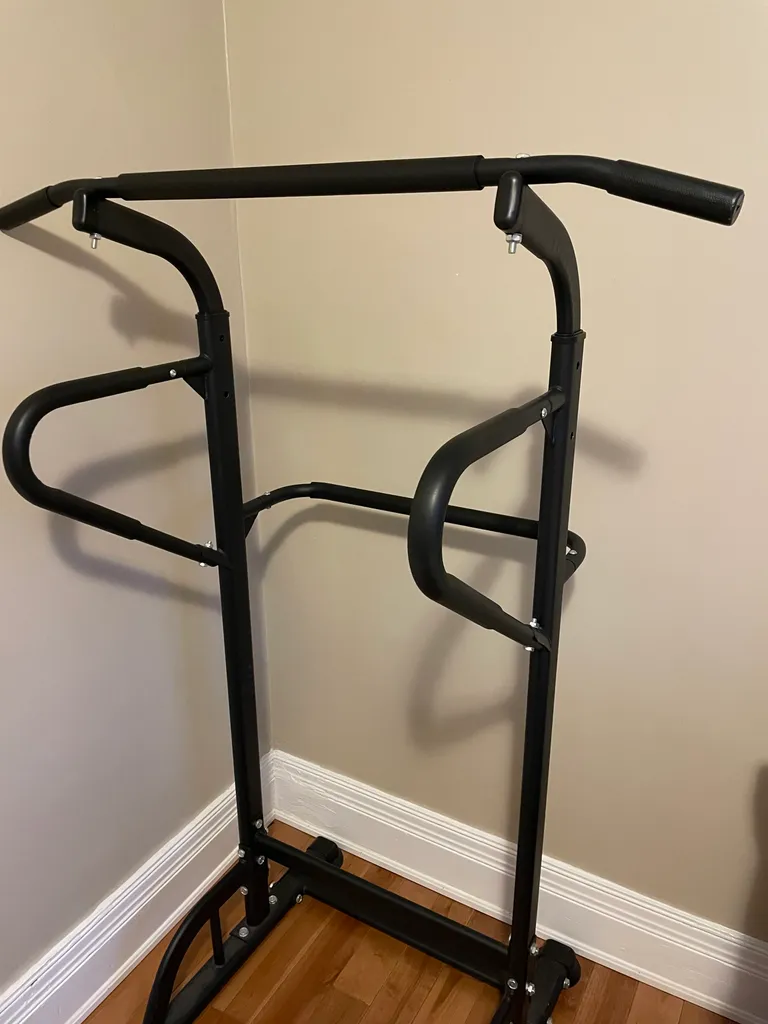 Workout - pull up station photo 1