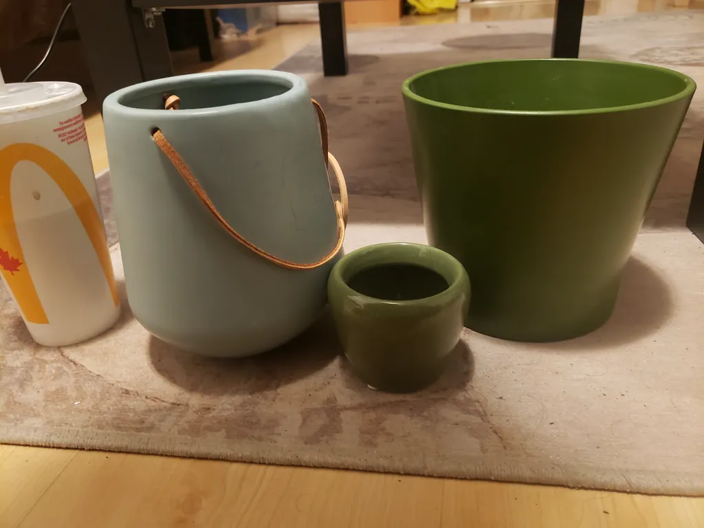 Plant pots many pics photo 1