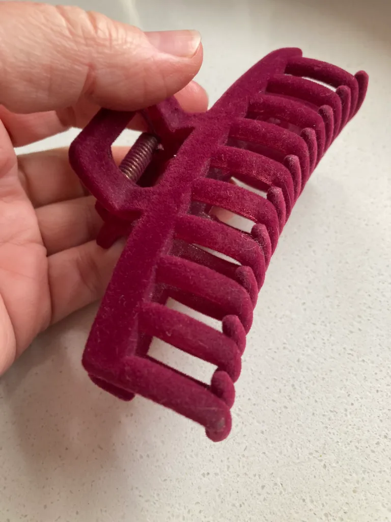 Burgund Velvet Hairclip photo 1