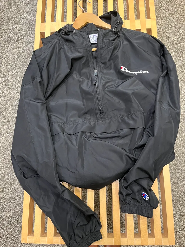 Champion black pullover jacket photo 1