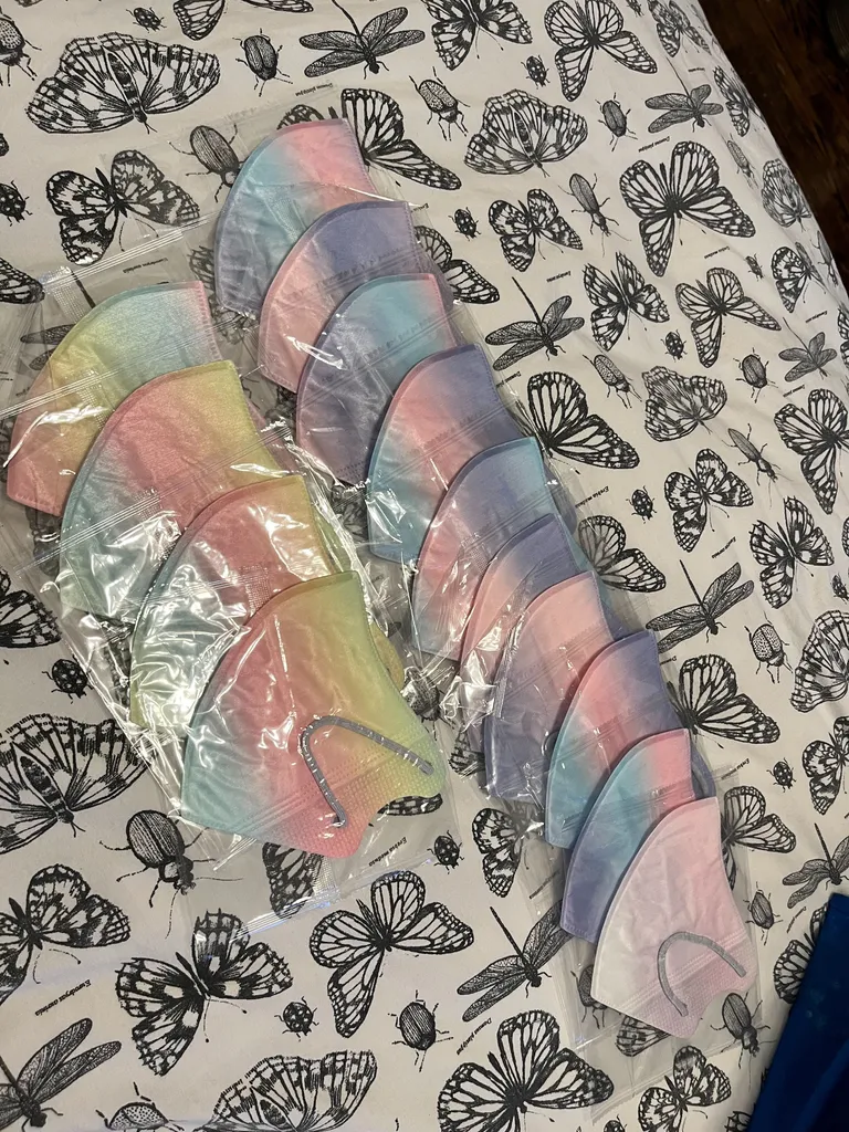 Colorful disposable masks photo 1