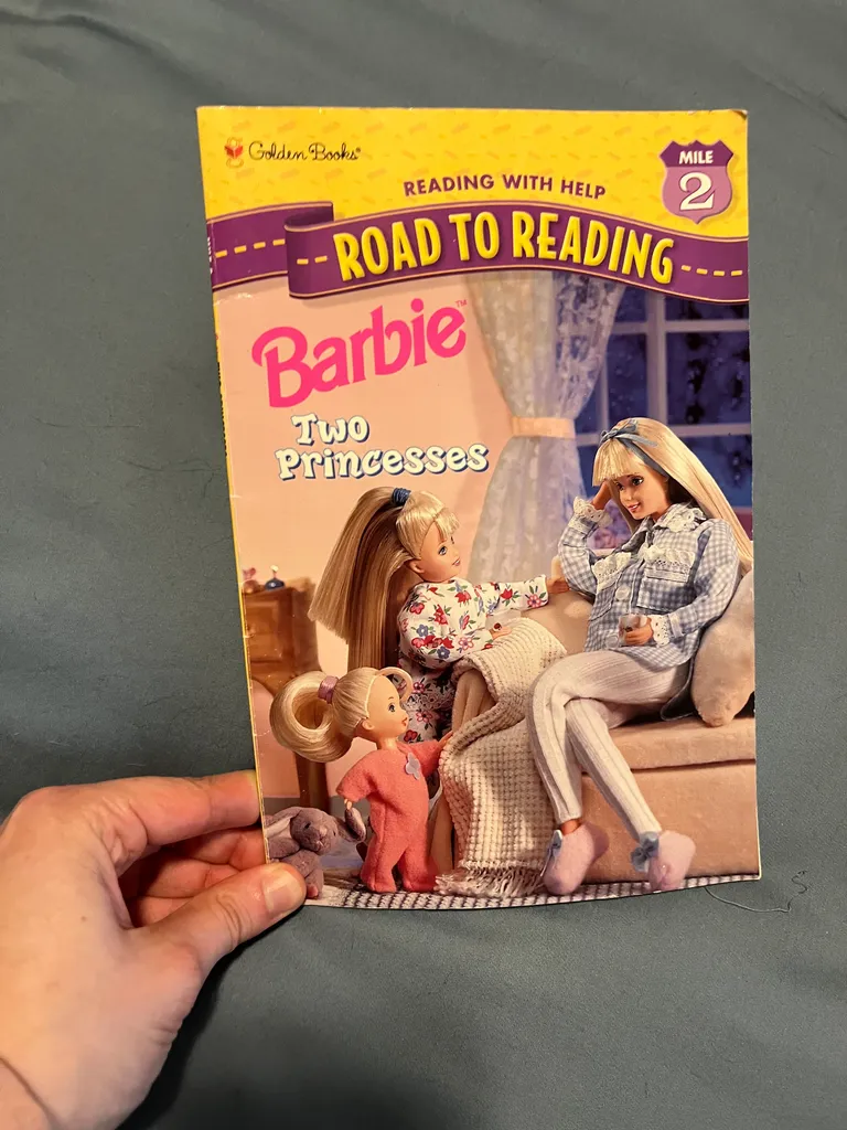 Barbie road to reading book photo 1