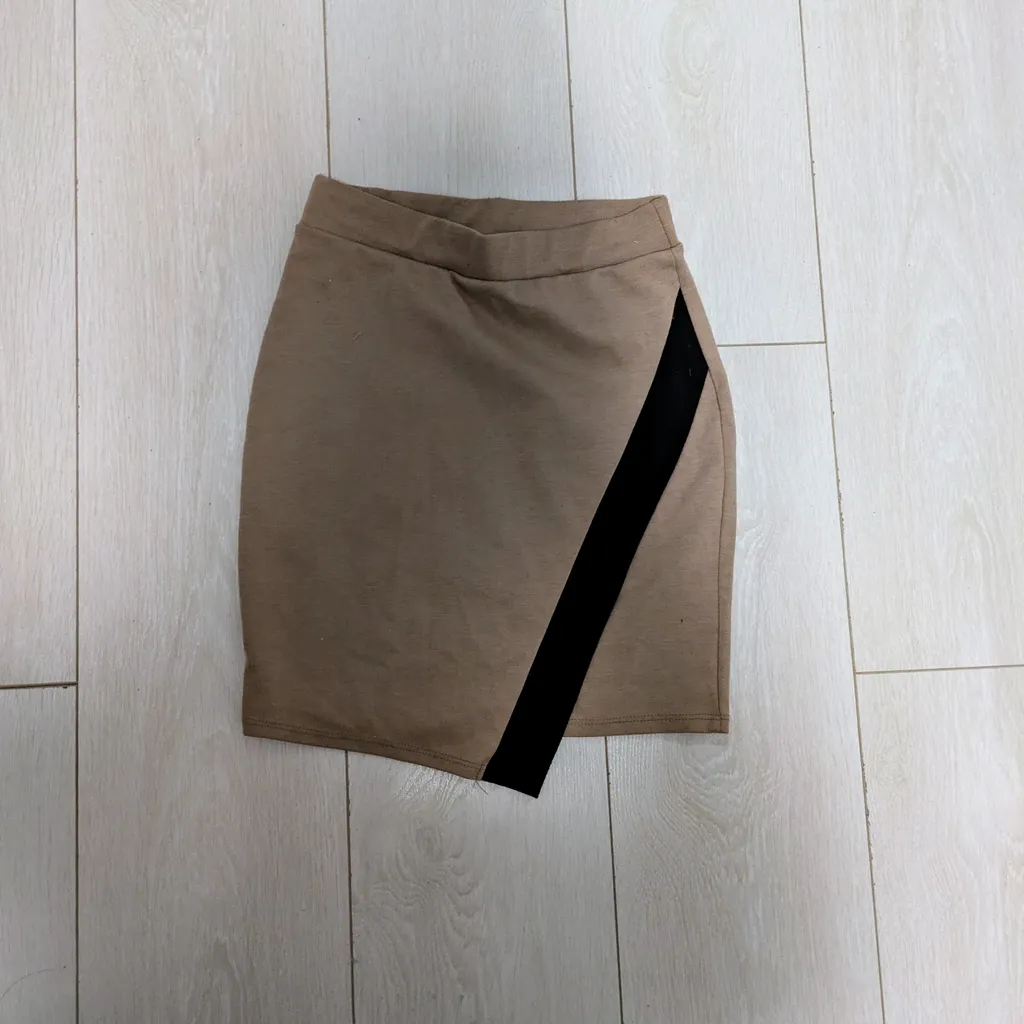 *FREE* 🆓 Skirt - Size XS photo 1