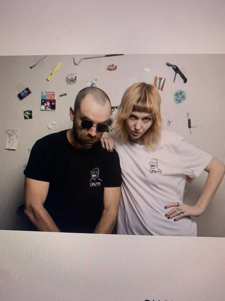 I need music video extras for Monday evening- paid in booze photo 1