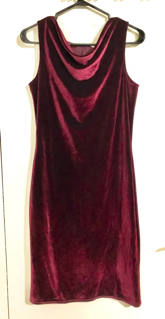 Burgundy velvet dress  photo 1