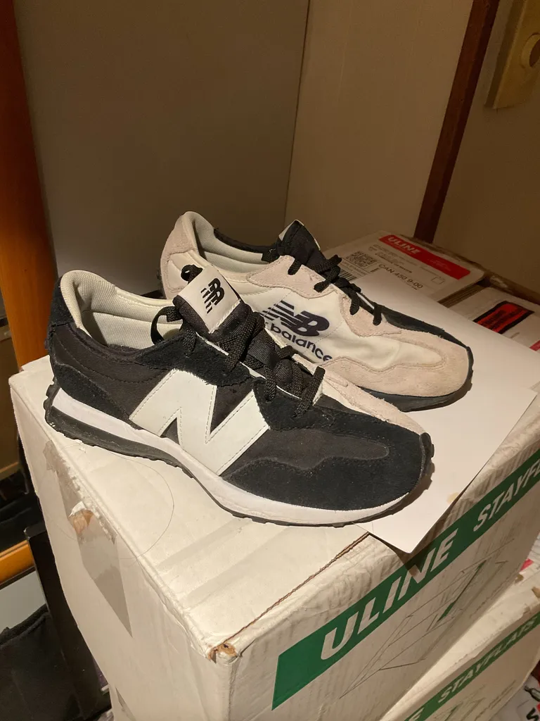 New Balance Sneakers photo 1