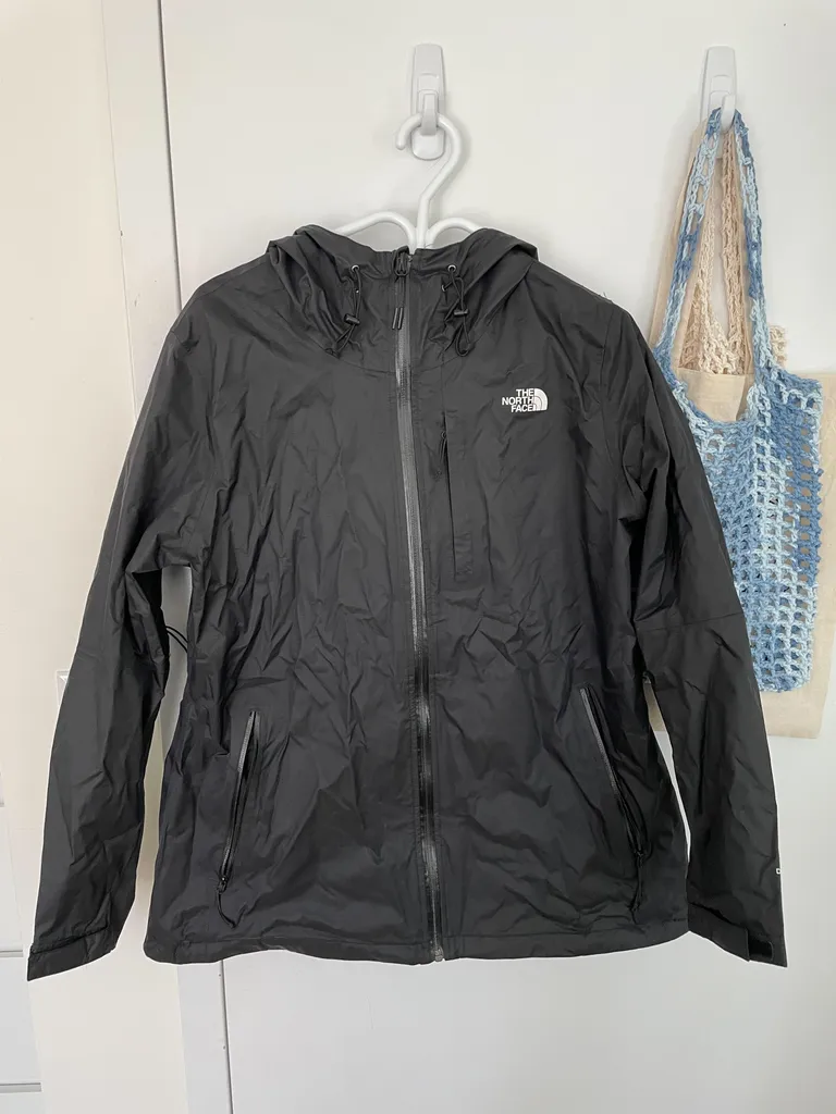 The North Face Raincoat photo 1
