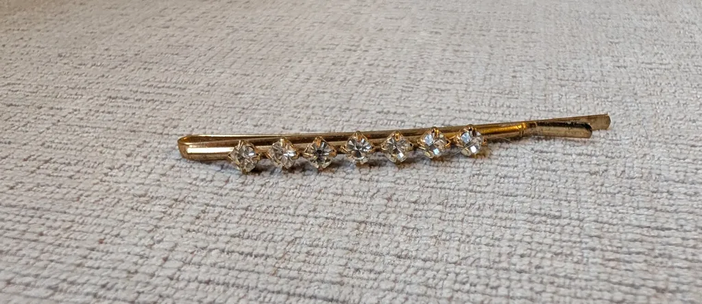 Gold-tone Hair Clip with Rhinestones photo 1