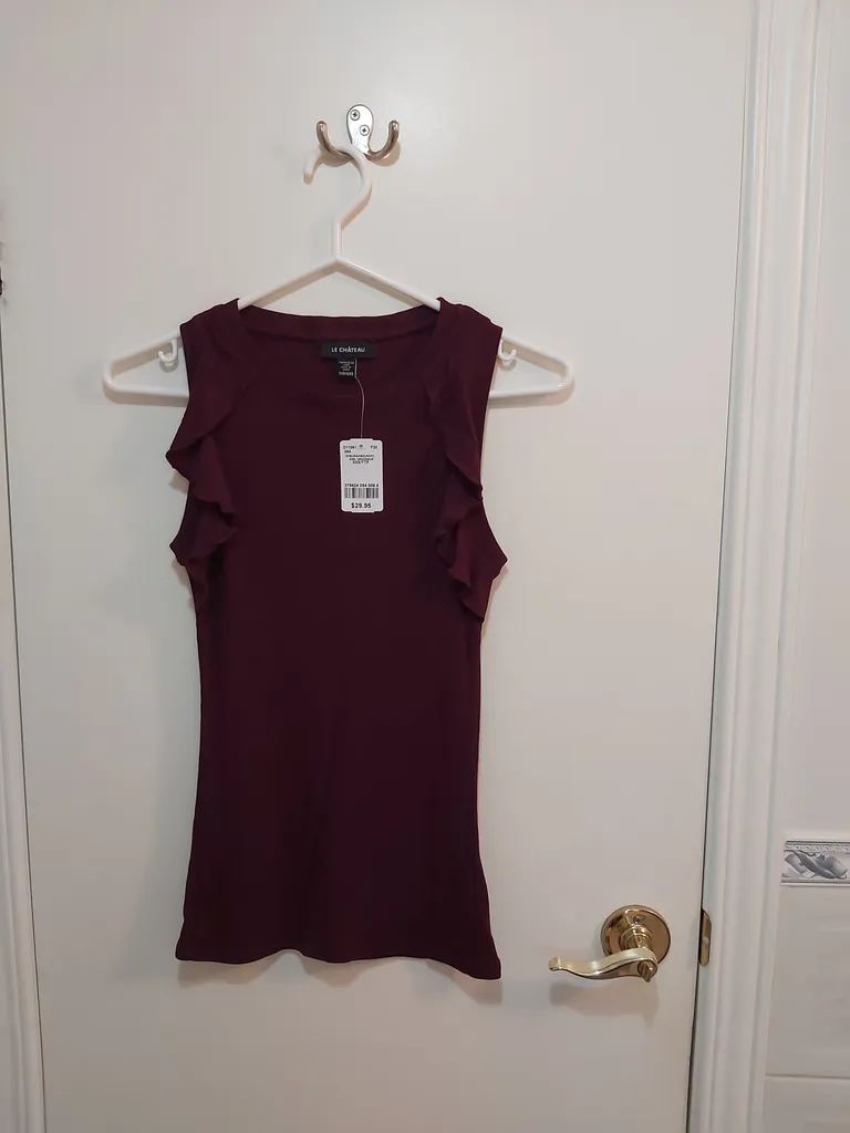 🆕️BNWT LE CHATEAU purple sleeveless top with ruffles photo 1