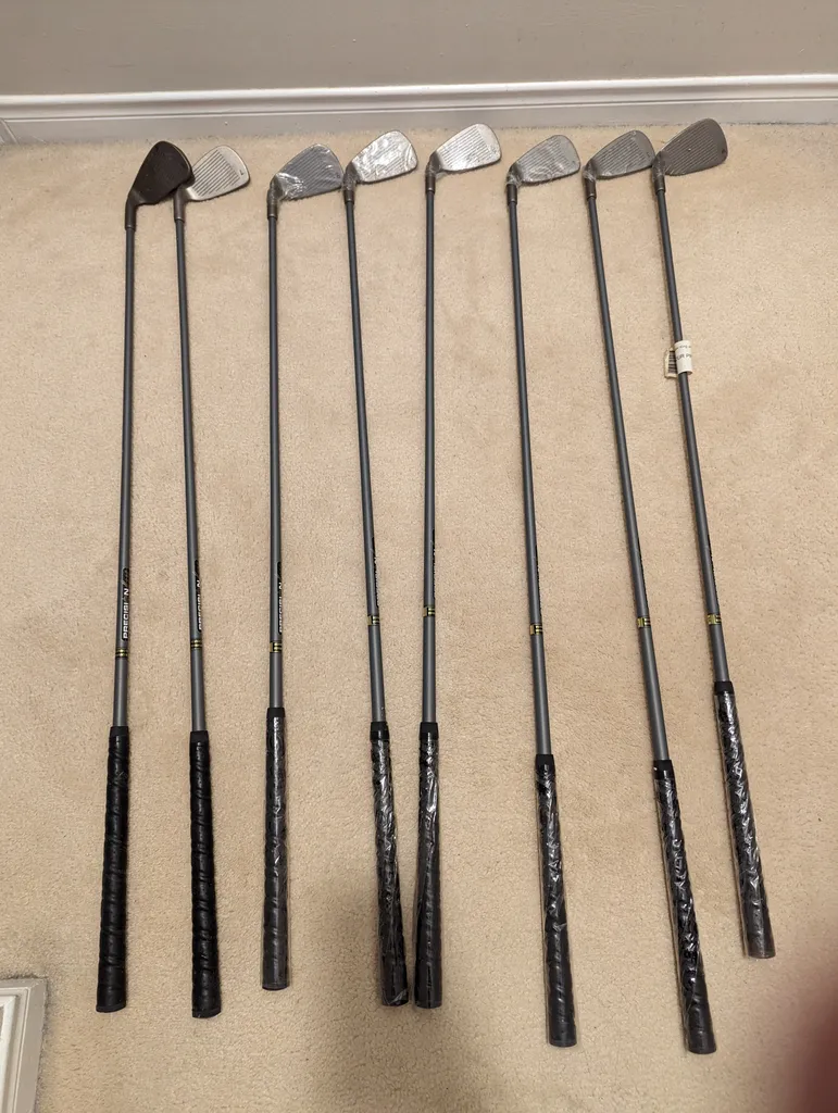 Men's Golf Iron Set photo 1
