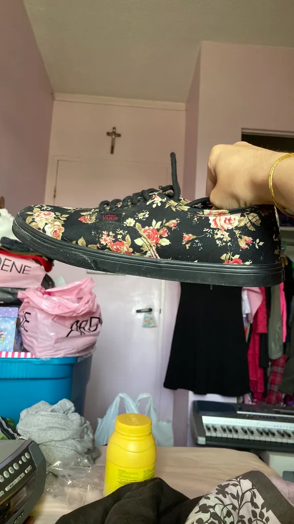 black floral vans photo 1