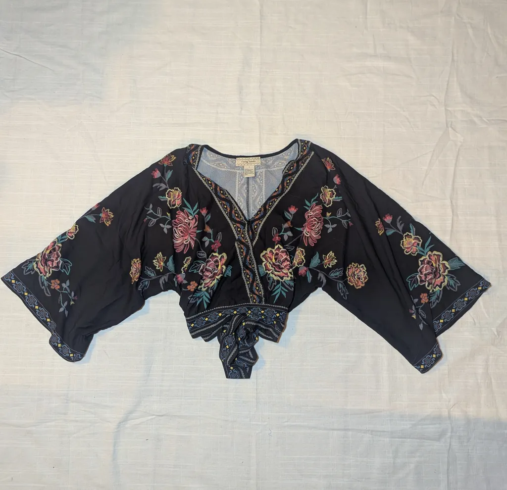 Bohemian top photo 1