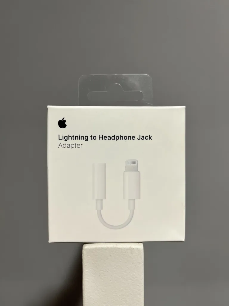 BN Apple Lightning to Headphone Jack photo 1