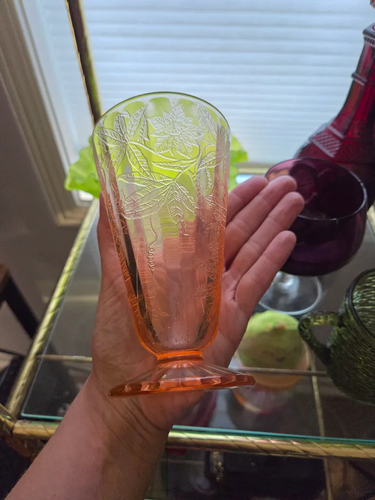 Pink depression glass  photo 1