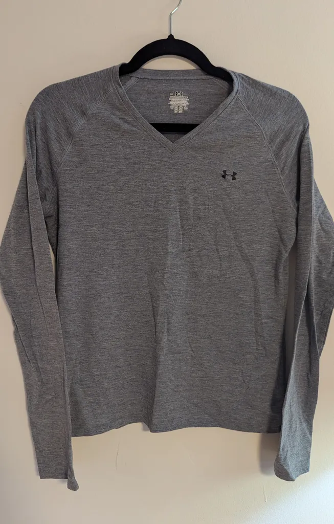 Under Armour Long Sleeve Shirt - Women's Large photo 1