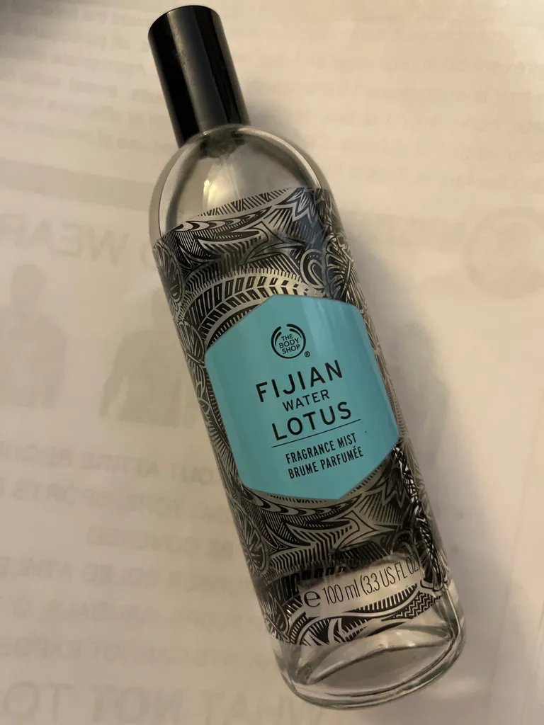 The body shop Fijian water lotus body spray photo 1