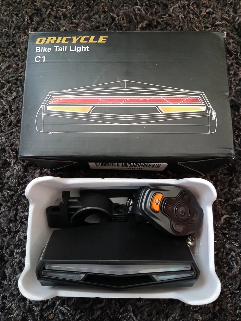 Oricycle USB bike tail light photo 1