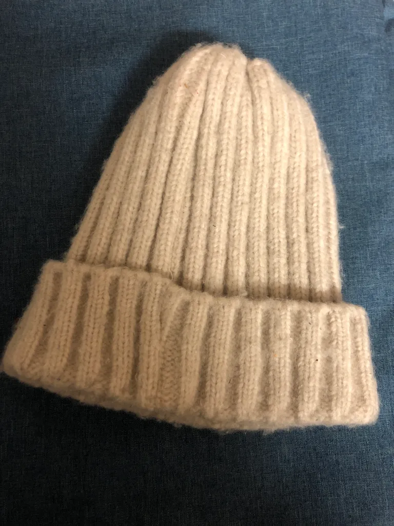 Hat and new hair ties photo 1