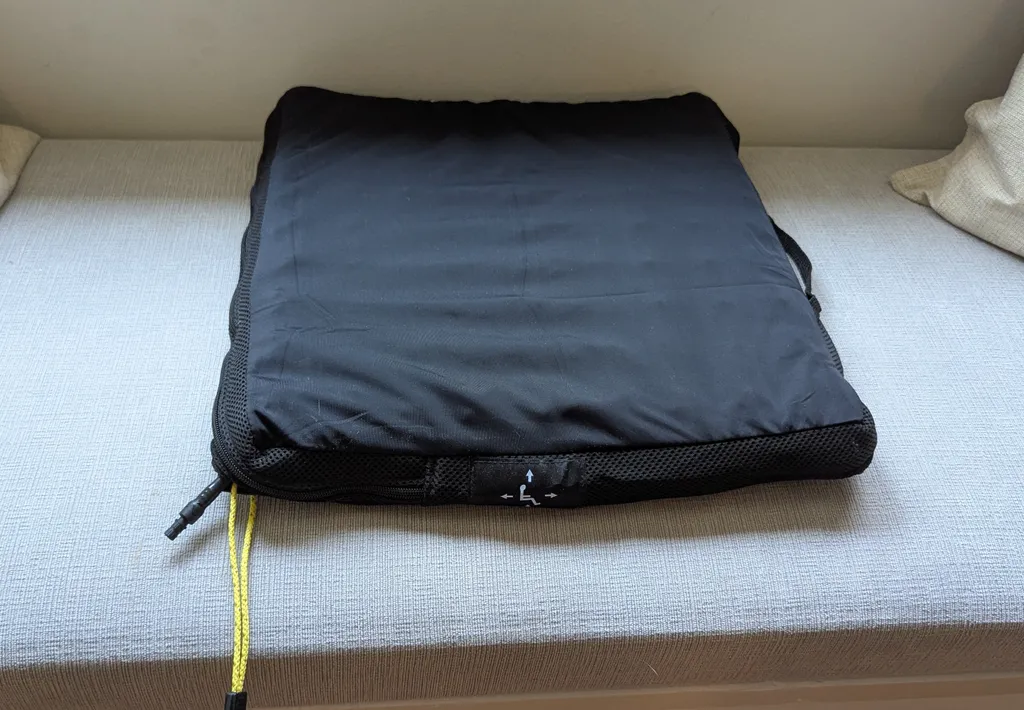 ROHO Inflatable Wheelchair Cushion with Pump  photo 1