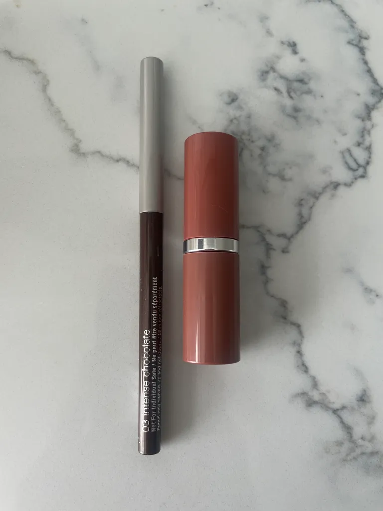 BN Clinique eyeliner / lipstick  photo 1