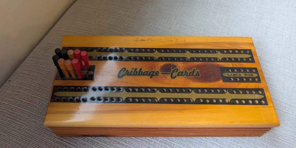 Vintage Cribbage Board with Pegs photo 1