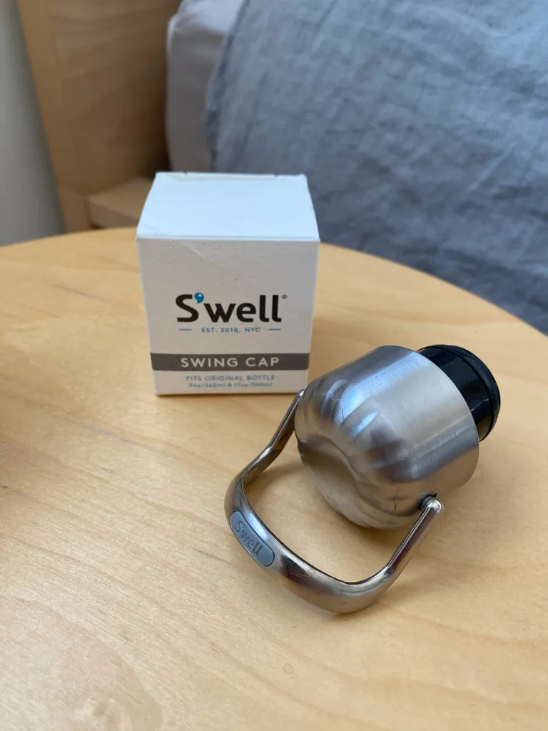 Swell bottle cap photo 1