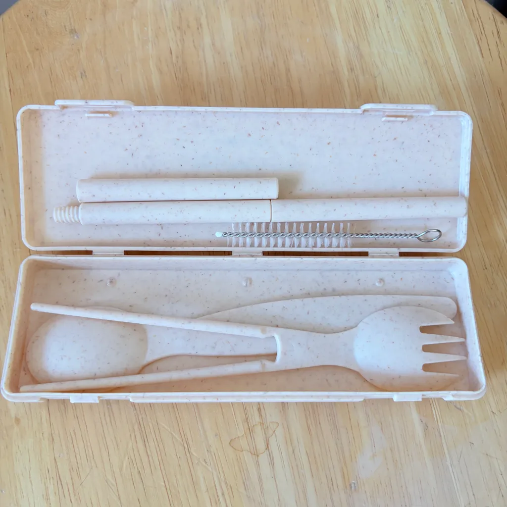 new reusable utensils kit  photo 1