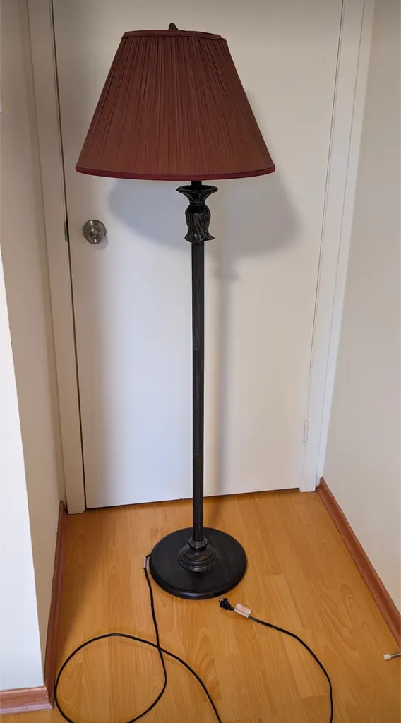 Floor Lamp photo 1