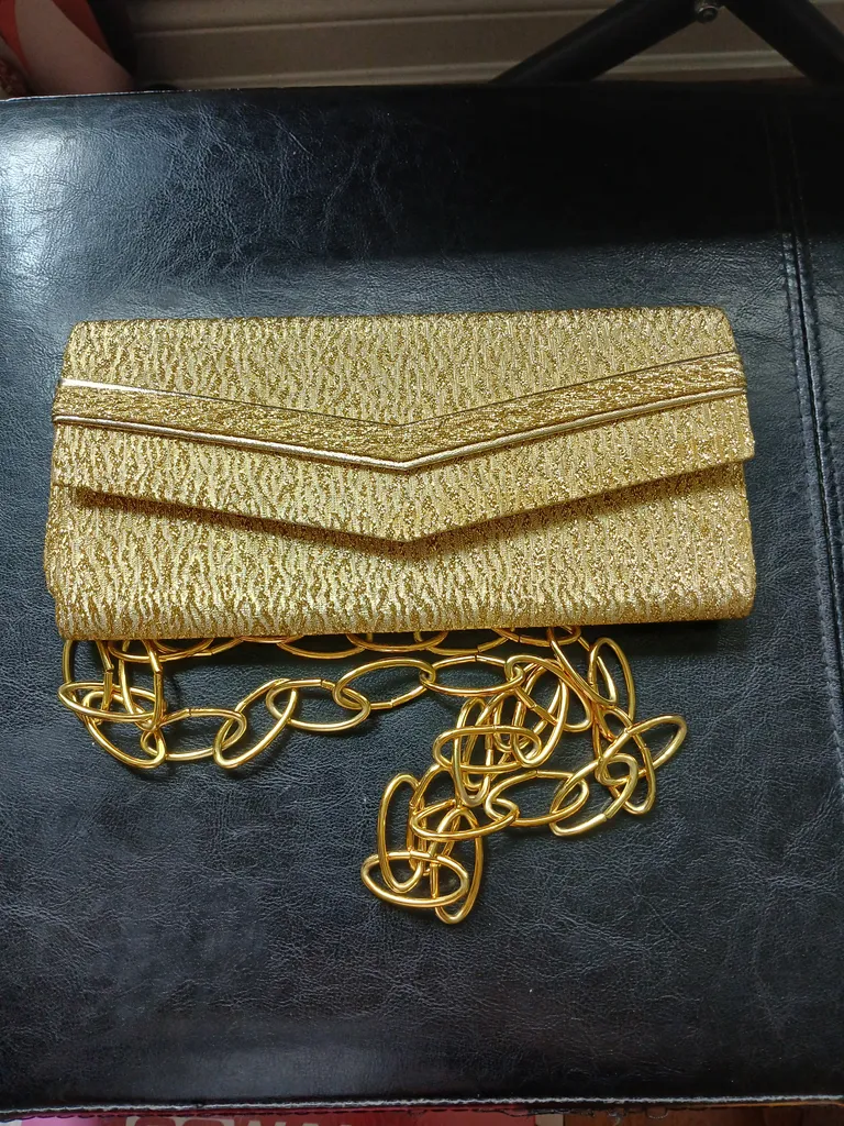Vintage gold purse photo 1