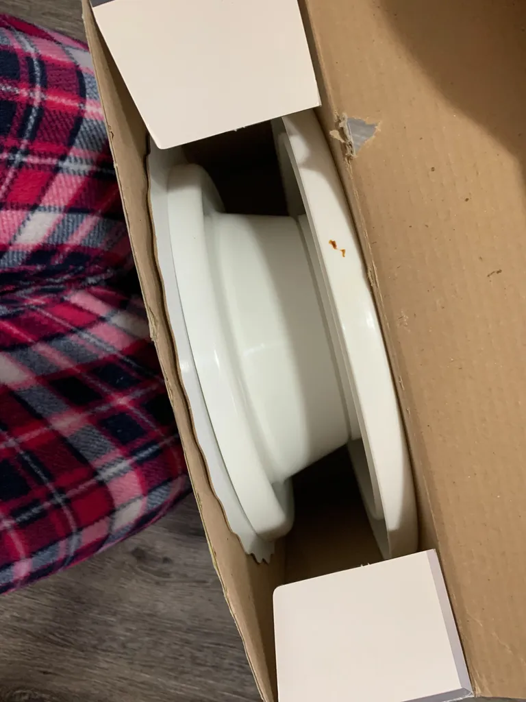 Free revolving cake stand photo 1