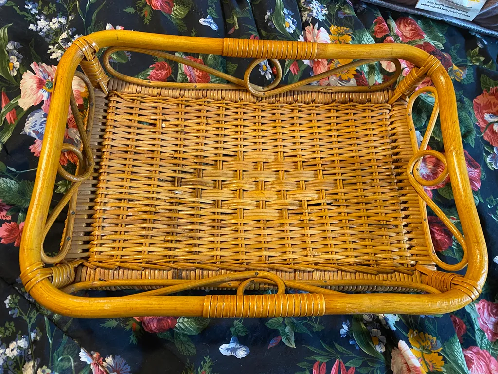 Wicker tray as is  photo 1