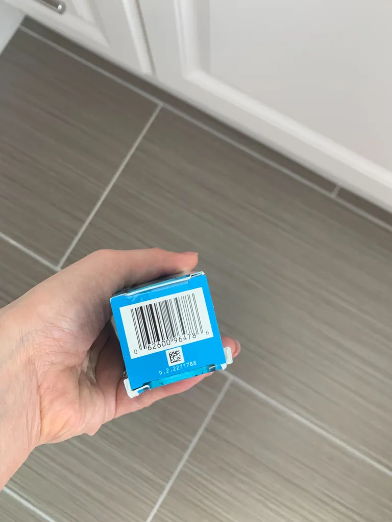 Hydroboost facial serum photo 1