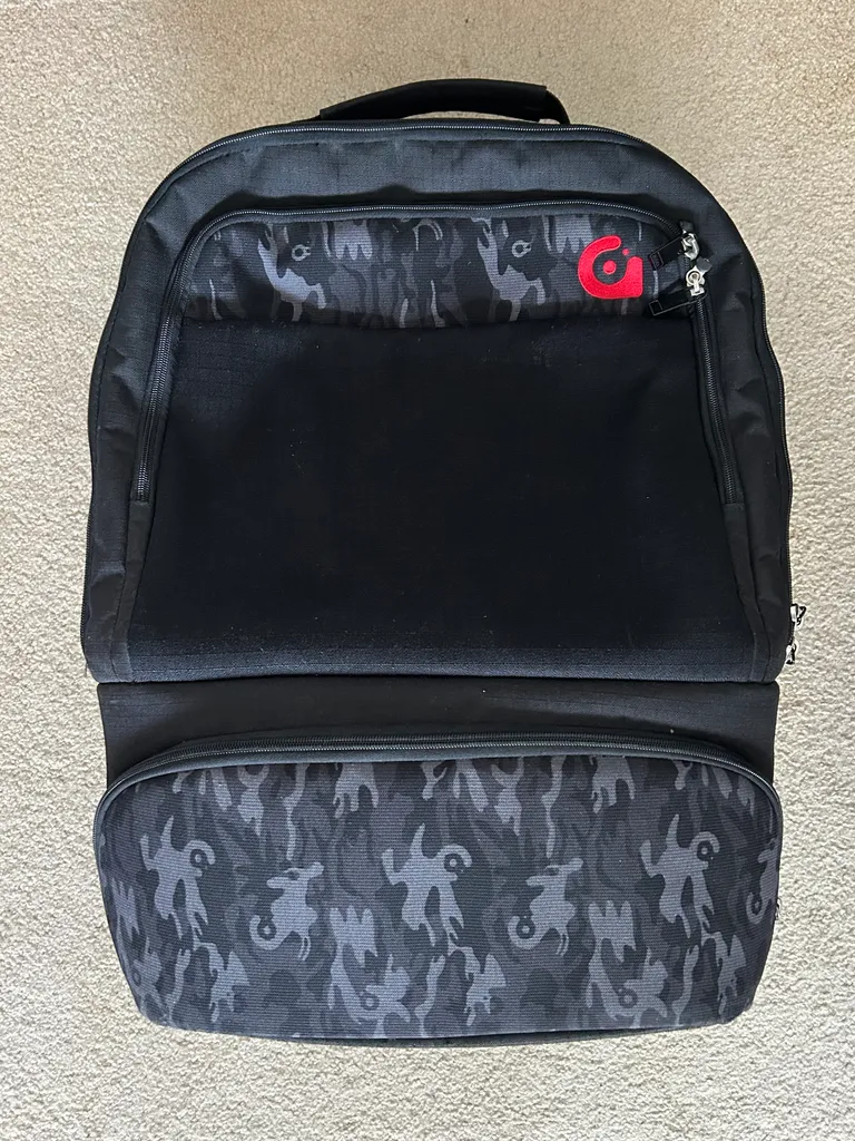 Gravis carry-on wheeled / backpack photo 1