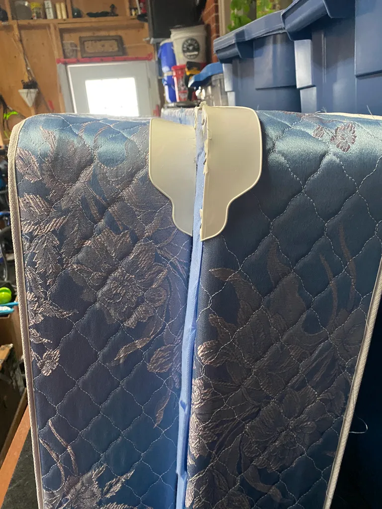 Queen  split box spring  great shape clean pet/smoke free home photo 1