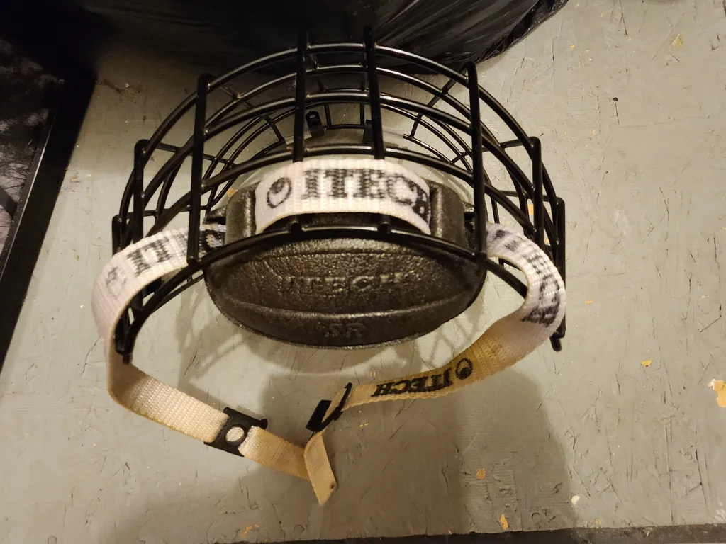 Itech face guard for skating hockey helmet photo 1