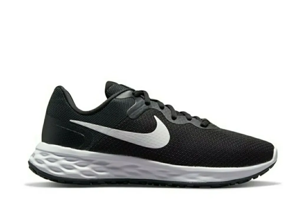 Nike REVOLUTION 6 SIZE 8 photo 1