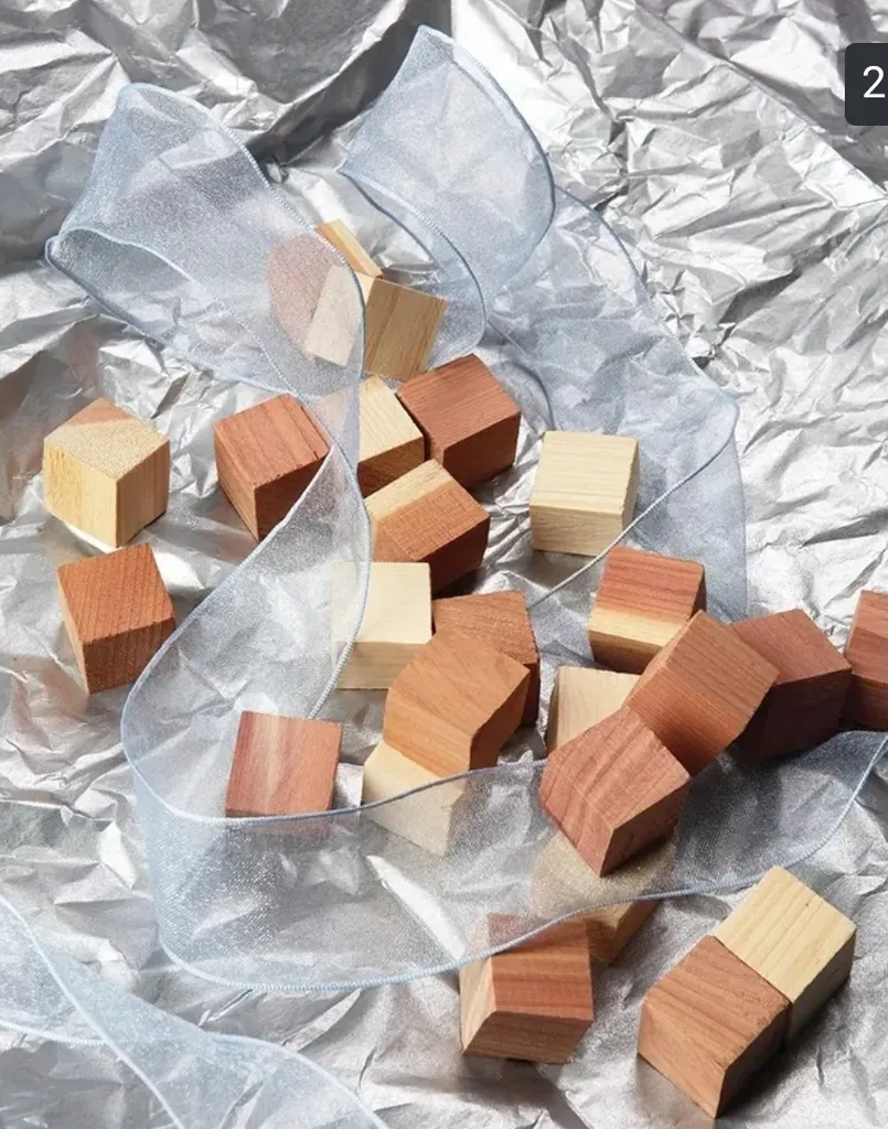 Cedar cubes photo 1